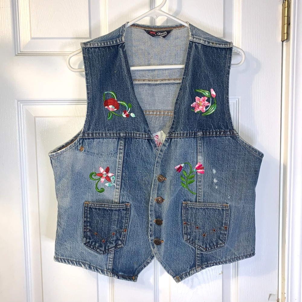Vintage Levi's Women's Fresh Produce Denim Vest Size L Floral Embroidery Boho